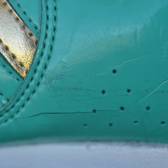 **CLEARANCE** Creative Rec Sneakers - Picture 9 of 11